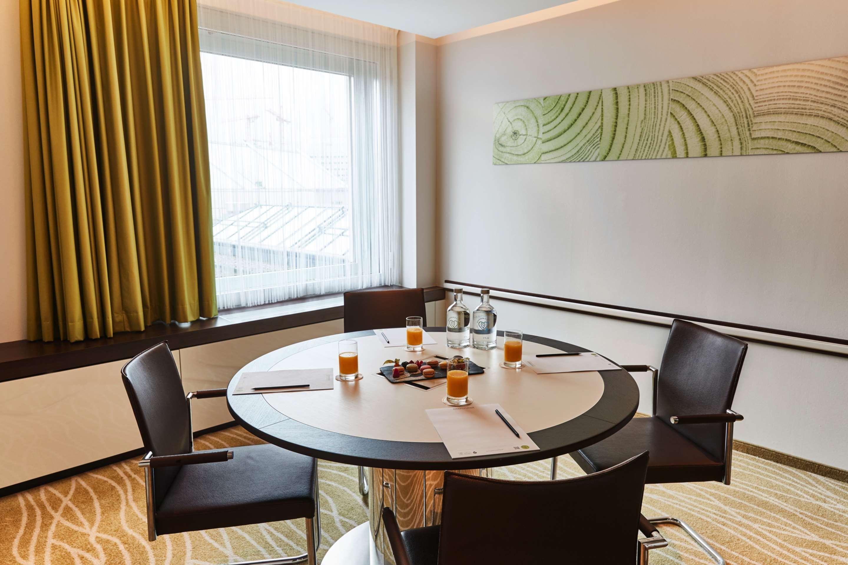 Steigenberger Airport Frankfurt 4*